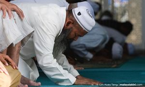 COMMENT | Reject politicising religion, avoid politicians' trap