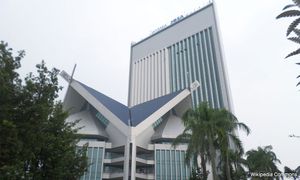 MACC raids Shah Alam City Council, 3 remanded