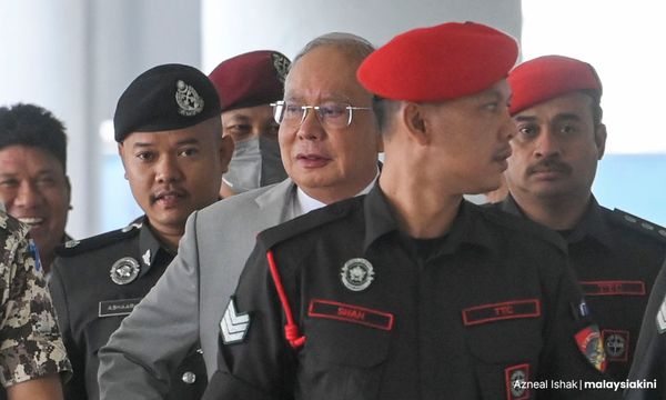 Umno mohon ihsan Agong beri Najib pengampunan penuh