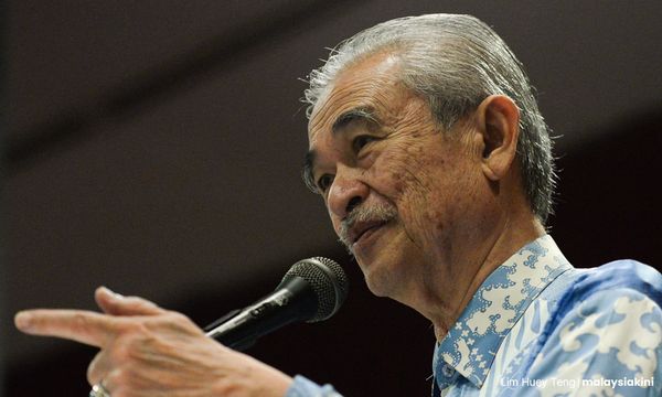 “阿都拉患上失智症”，凯里叹岳父不认得家人