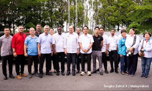 扎夫鲁趁希盟大会牵线，安华会晤班登区部领袖