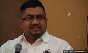 DAP lawan Najib sebab dia tak ikut telunjuk, dakwa Chegubard