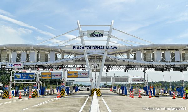 Pua claims Dr M's ex-adviser opposed toll rationalisation on racial lines