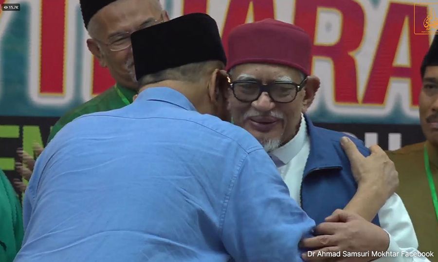 Shahidan muncul di Terengganu, bergegas 'nak isi borang'