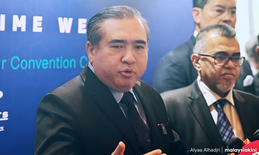 Loke tenders resignation as minister, says last day is 'when Najib goes home'