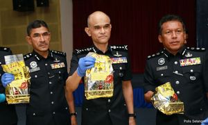Pagar makan padi: Tiga polis direman kes samun berkumpulan di Gombak