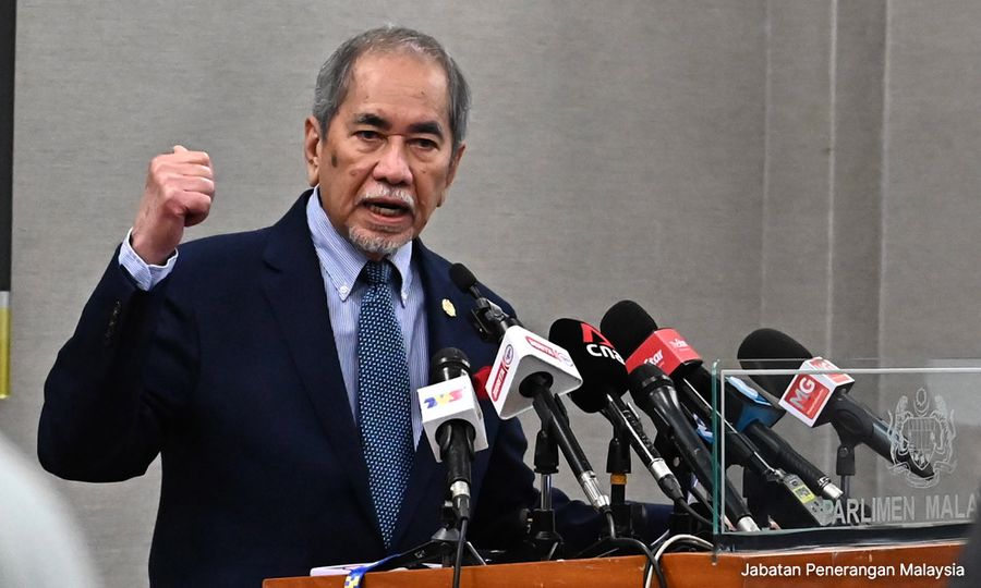 Anti-hopping law to take effect tomorrow - Wan Junaidi