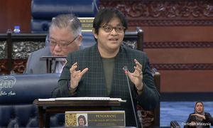 Azalina bentang RUU Perkhidmatan Parlimen untuk bacaan pertama