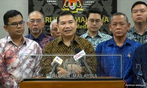 'Shut up! If you continue, AIDS!' threat sent to Rafizi's wife