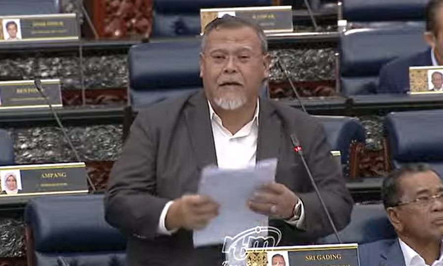 柔佛议员纷纷投诉赈灾缓慢，促政府增加紧急拨款