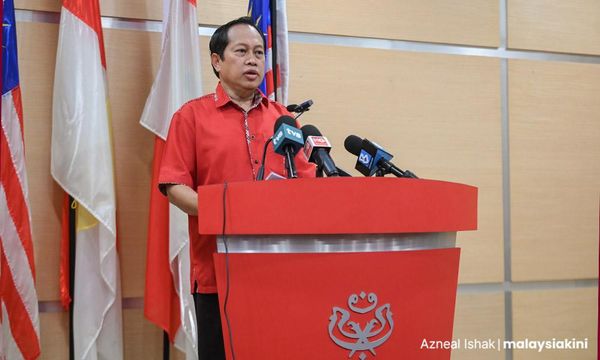 Umno rejects proposed pact to take down Anwar - report