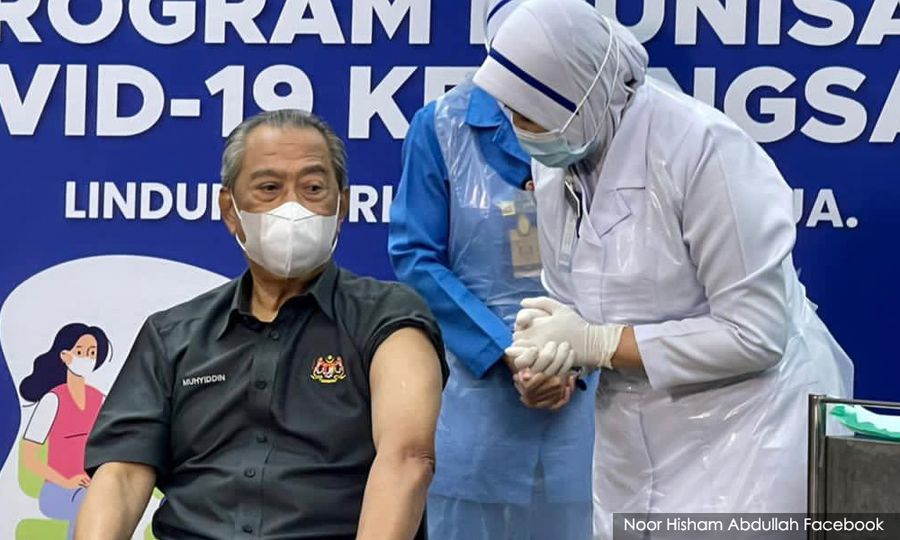 Ex-PM Muhyiddin 'misspoke' on vaccine pricing, PAC hears