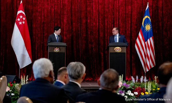 安华冀新加坡派师资来马教英语等，乐见黄循财愿考虑