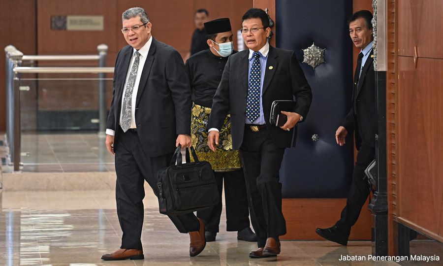Pengeluaran KWSP: Pembangkang tinggalkan dewan tanda protes