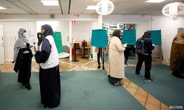 Swedes vote today in close election marked by crime, energy crisis
