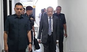 抨安华首相身份诬蔑很伤人，惟马哈迪不适中断供证