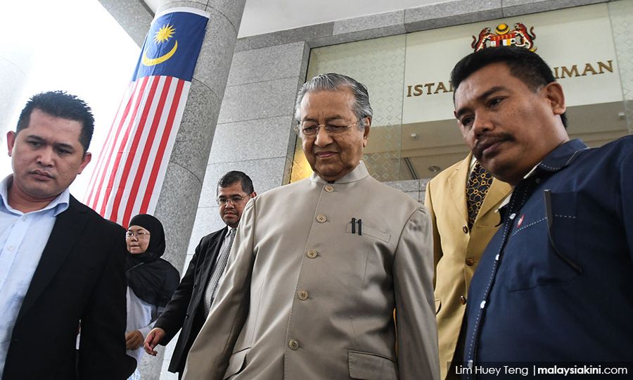 Saman Renong: AGC wakili Mahathir