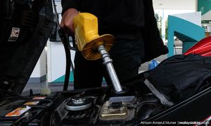 Harga petrol dan diesel kekal
