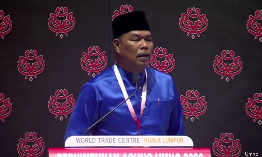 Umno Penang councillor whacks DAP at AGM, says sorry in resignation letter