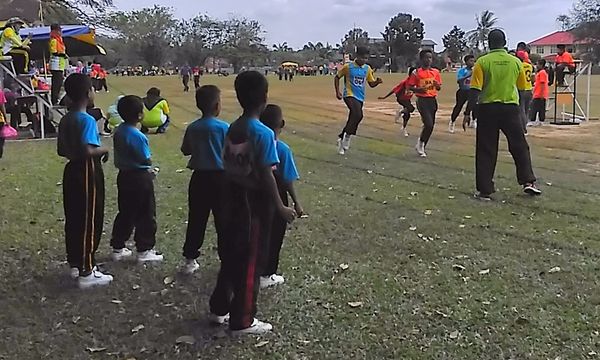 MOE calls on schools to avoid outdoor activities during hot spell 