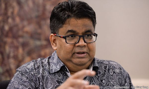 Think tank chief: Give Nurul Izzah chance to prove her worth