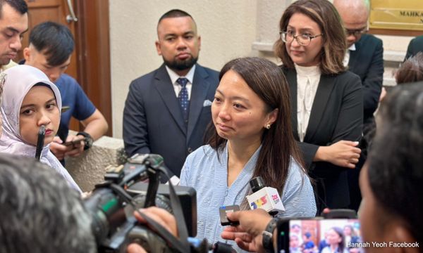 Defamation: Lecturer ordered to pay Yeoh RM400k