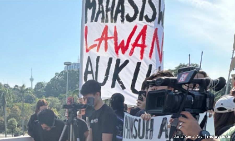 KPT arah henti serta-merta prosiding tatatertib Auku terhadap siswa 