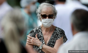 No-frills nasal spray could block flu and Covid, study shows
