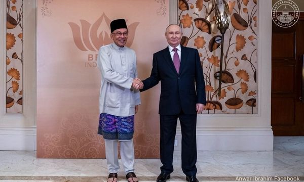 SNAPSHOT | Anwar, Putin discuss expanding economic ties; Rosmah disappointed with Najib's pardon hearing deferment