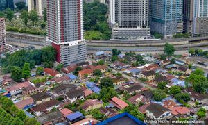 Cadangan tawaran pajakan Kampung Baru tak wajar - Anwar