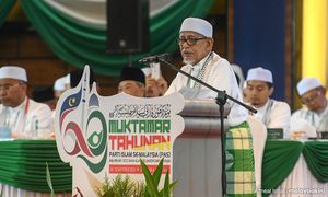 Follow these tips to win over non-Malay votes, Hadi and PAS told