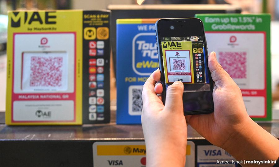 Anwar: DuitNow QR payment transaction fee will not burden B40