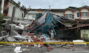 芙蓉排屋坍塌：土法炼钢式的民宅扩建工程