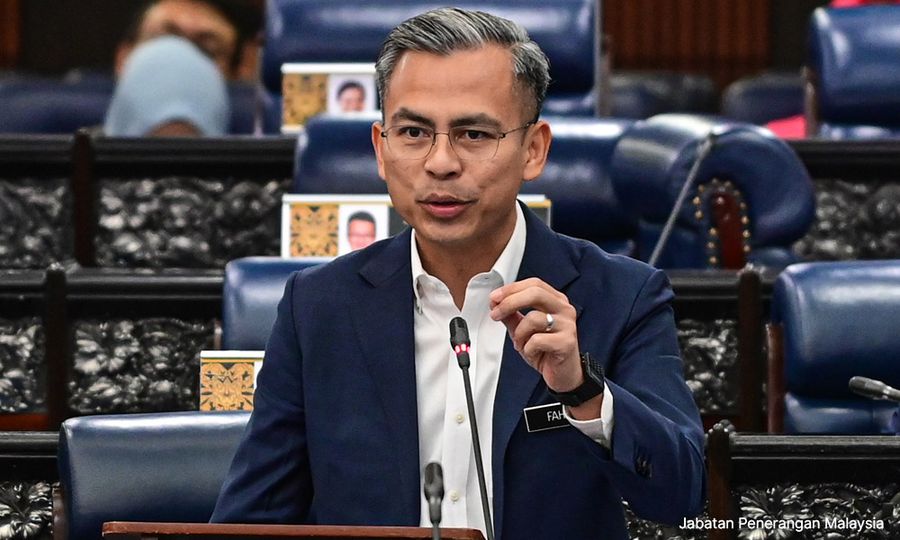 政府考虑强制社媒服务商注册，以确保守法
