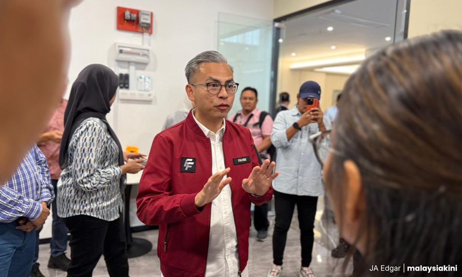 Fahmi: Cabinet moots dress code 'exemptions', chief secretary to review