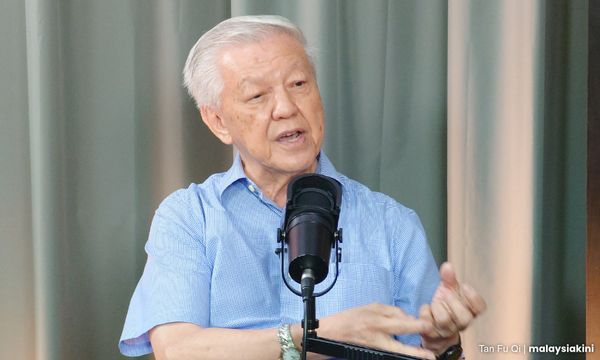 Johor polls: Soi Lek credits 'good salesperson' Onn Hafiz for state's growth