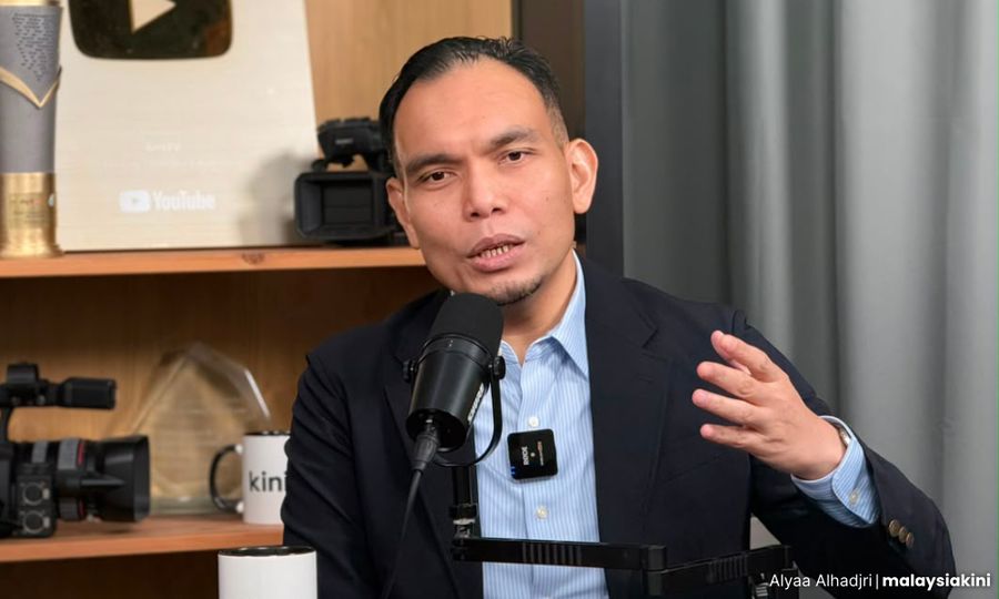 Syahredzan says PM must mind the bends as DAP members demand faster reforms