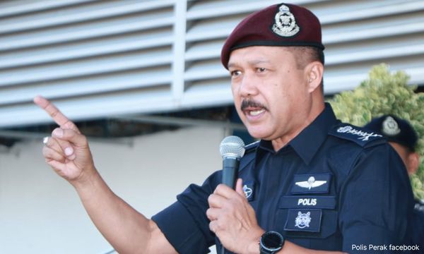 Fake: Cops on list of songs 'barred' from Indian pubs