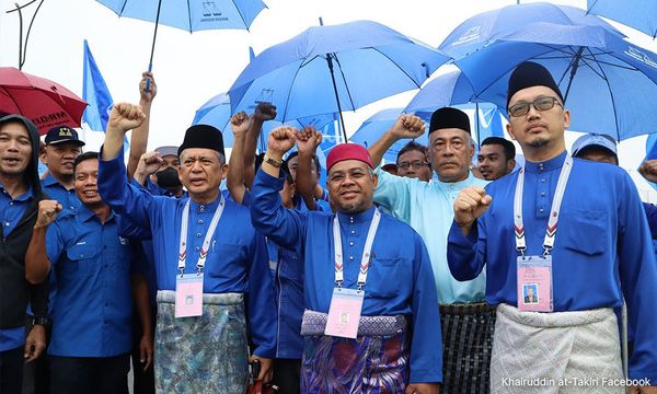 No love lost, Khairuddin booed by ex-comrades