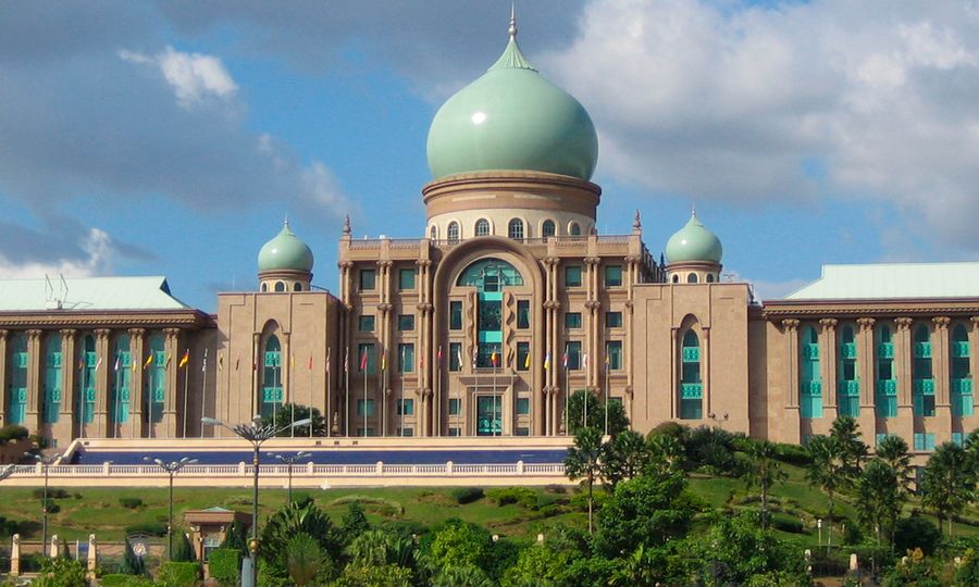 COMMENT | A game of cat and mouse