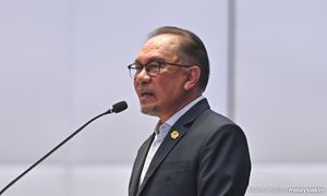 尚未决定重组RON95津贴，安华为拉菲兹言论缓颊