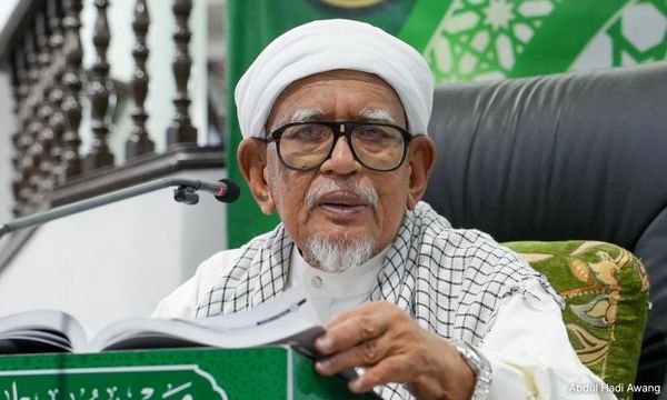 PAS: Court not the place to settle Hadi-DAP spat