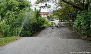Jambatan runtuh di Bukit Setongkol, Kuantan