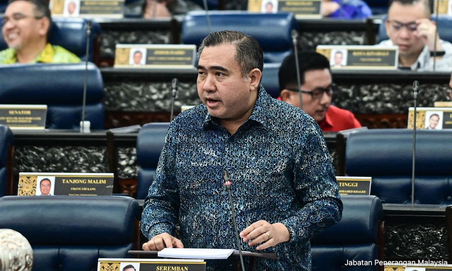 Tak pernah orang masuk penjara sebab pasang cermin gelap - Menteri