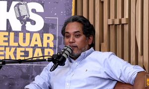 100 hari: Khairy beri markah B- pada kerajaan 'yang ada Zahid'