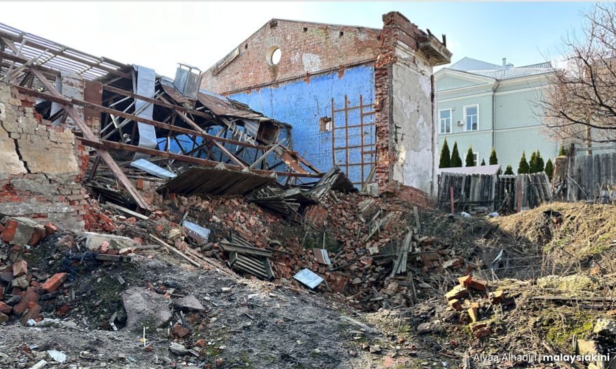 'Rockets flying outside,' Ukrainians share stories of survival in Chernihiv