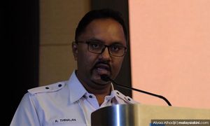 Rombakan kabinet: Kenapa Umno perlu 7 menteri, soal MIC