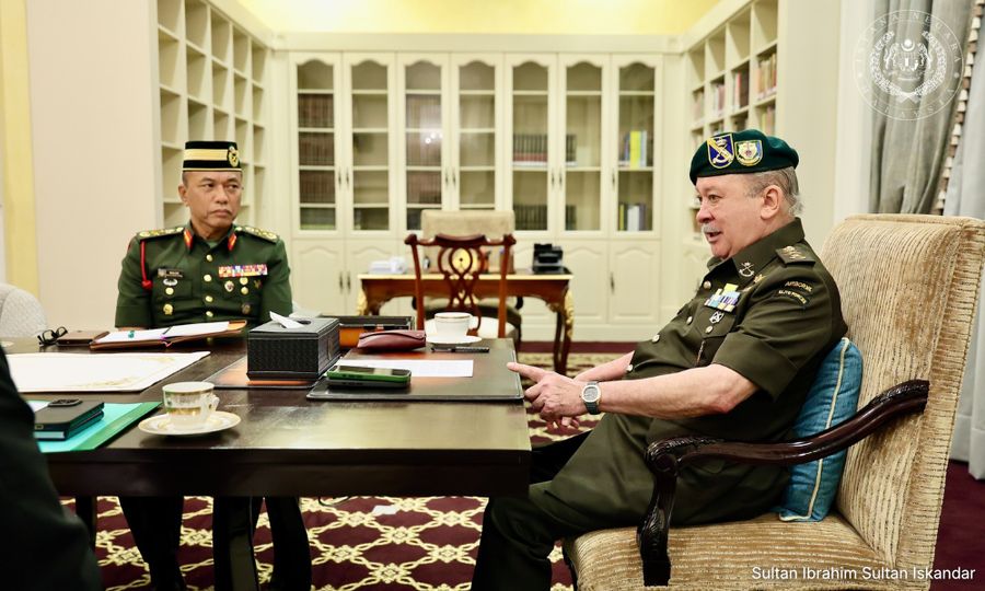 King calls for zero tolerance against corruption in armed forces' top brass