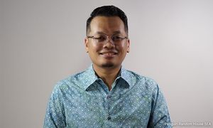Penjawat awam dibenar pakai batik selain hari Khamis - Nik Nazmi