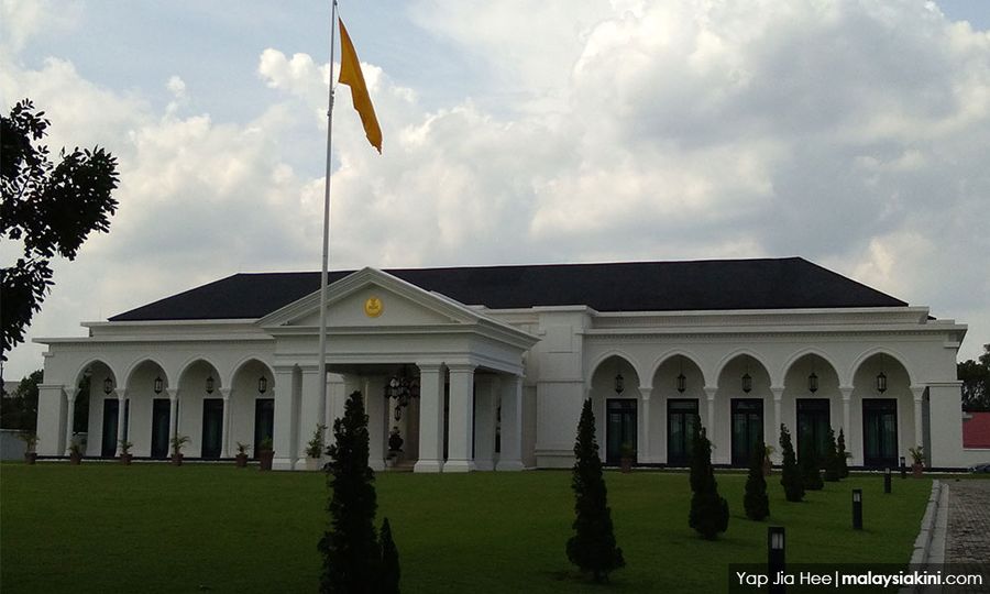 Polis siasat video fitnah libatkan Raja Di Hilir Perak 